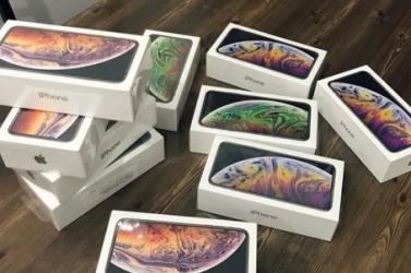 Apple iPhone XS Max iPhone XS 530 EUR WhatsApp +447841621748 Samsung S10+ S10 S1