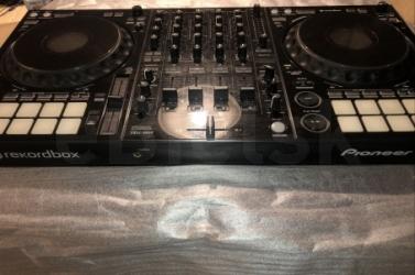 Na sprzedaż Zupełnie nowy sterownik Pioneer DDJ-1000 DJ do Rekordbox w magazyn