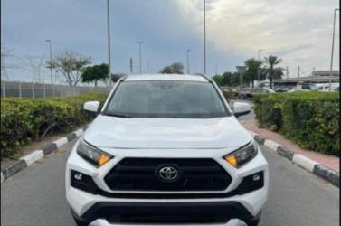 2021 Toyota RAV4 4WD XLE gulf model 