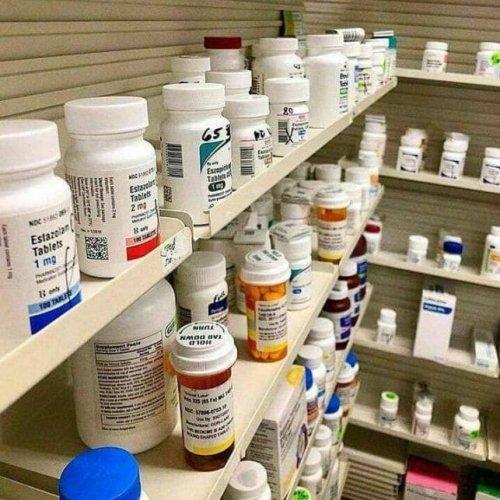 Oferujemy szeroki wybór wszelkiego rodzaju leków.